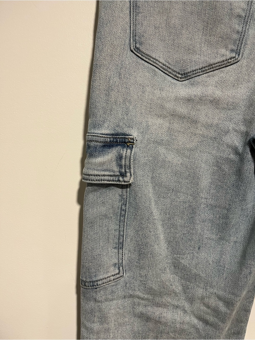 Light Wash Cargo Pocket Women's Jeans - Pale Blue - Picture 5 of 10